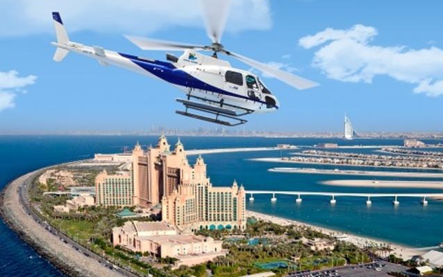 Полет на вертолете над Дубаем